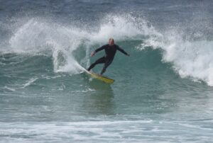 Ben Short turn on his custom Face Dancer surfboard